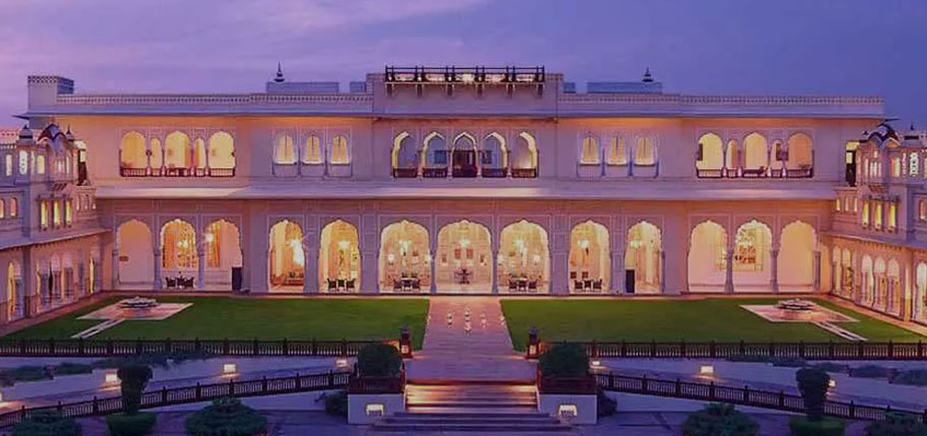 Luxury Travel in India – Palaces, Heritage Hotels & Royal Experiences