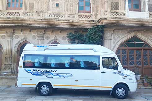 9 Seater Luxury Tempo Traveler